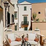 Palazzo De Mori 4* אוטרנטו