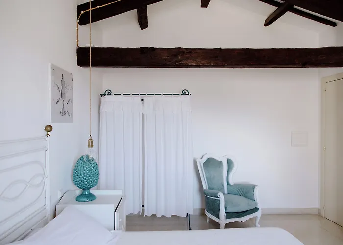 Palazzo De Mori Oda ve Kahvaltı Otranto